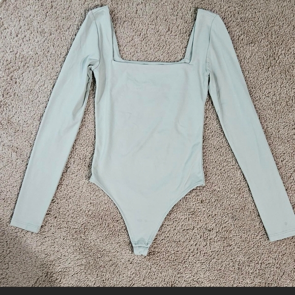Babaton Square Neck Long Sleeve Bodysuit in Light Green - Picture 2 of 9
